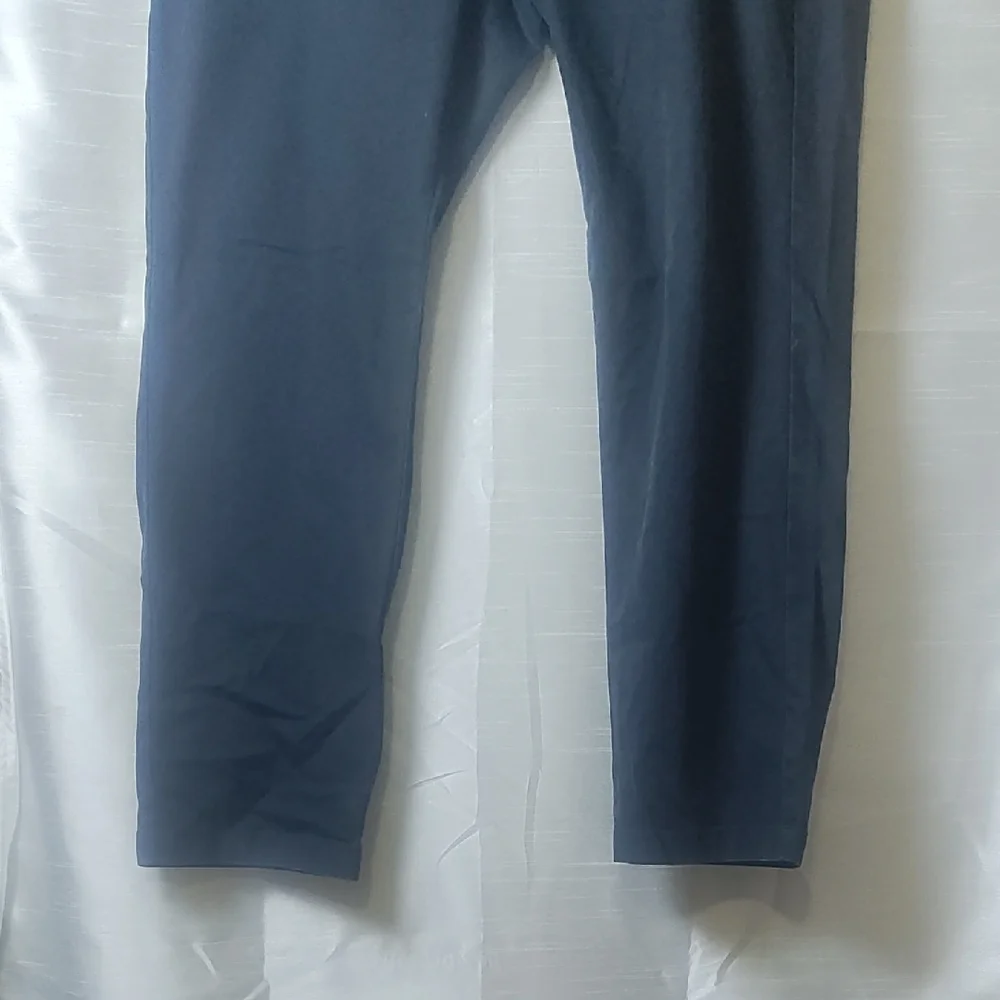 Under Armour Navy Blue Golf‎ Pants  with Stretchy Comfort